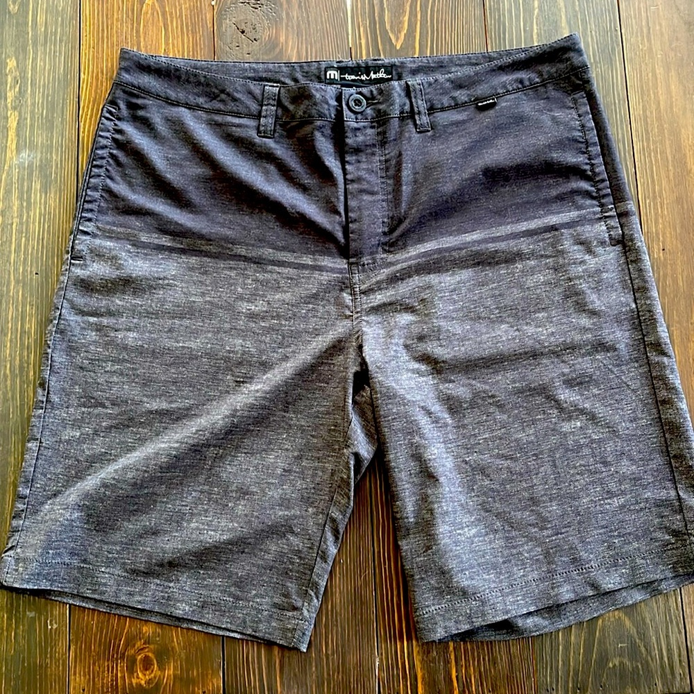 Travis Mathew gray shorts 36